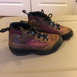 Vintage 90s Nike Air Hiking Boots